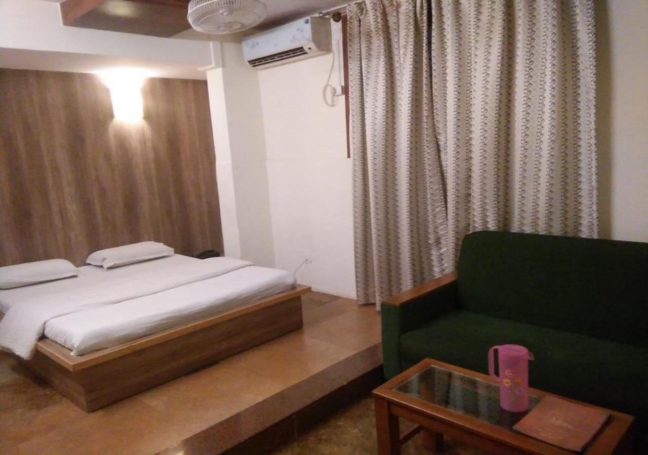 Ocean Inn Hotels Бангалор Екстериор снимка