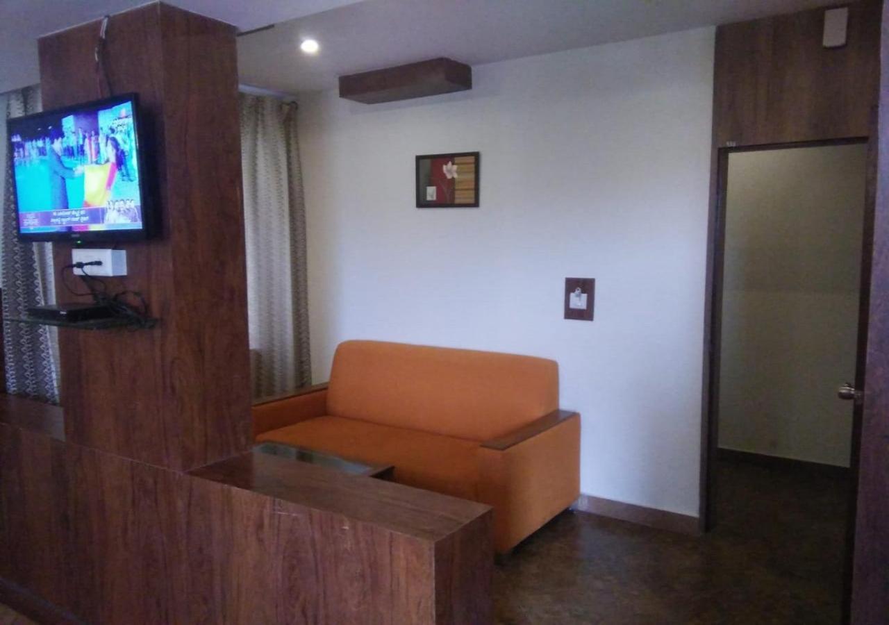 Ocean Inn Hotels Бангалор Екстериор снимка